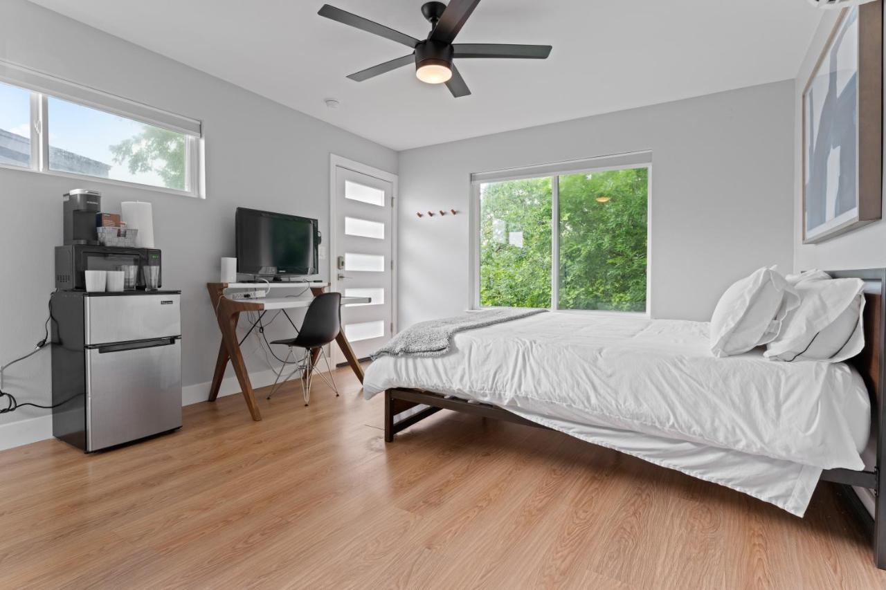 Detached 1 Bed 1 Bath In-Law Suite 3 Miles From Downtown! Austin Bagian luar foto